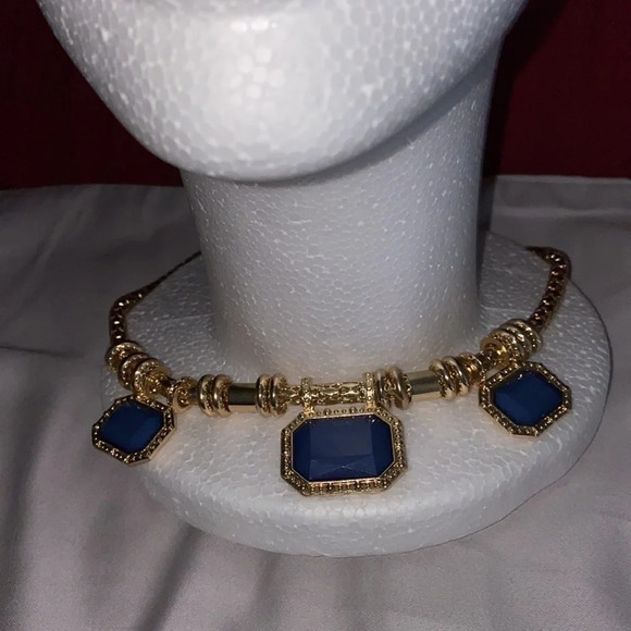 Blue gold  tone pendant statement necklace - Picture 5 of 7